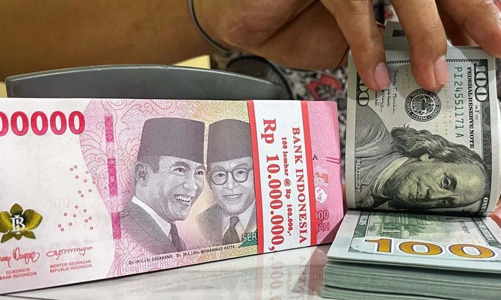 Rupiah Menguat, Ekonom Sebut Dipicu Obligasi Global Danantara