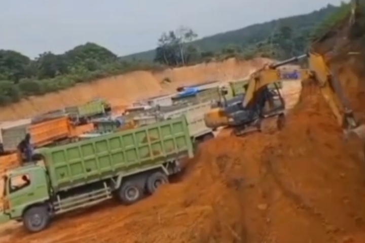 Pernah Didatangi Polda Riau, Proyek Tol Terima Pasokan dari Quarry Illegal