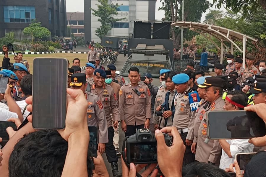 Jurnalis Liput Demo Dikeroyok: AJI Desak Kasus Pemukulan Diusut